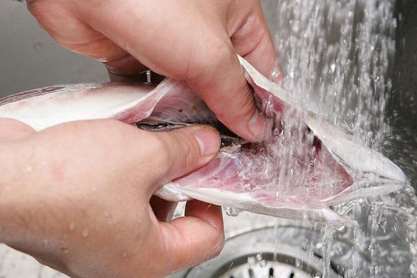 Rửa tay bằng cồn 90 độ như thế nào thì hiệu quả? 1